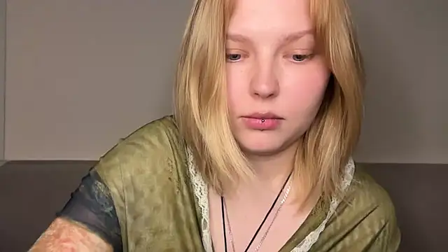 Ophelia Ritz online show from May 29, 8:40 pm
