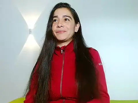 sensualstryp online show from March 10, 2:15 am