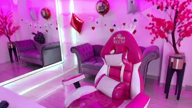 Zoe 18T online show from February 20, 7:37 pm