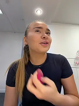 MonicaWestt online show from April 19, 6:35 am