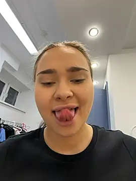 MonicaWestt online show from April 7, 6:26 am