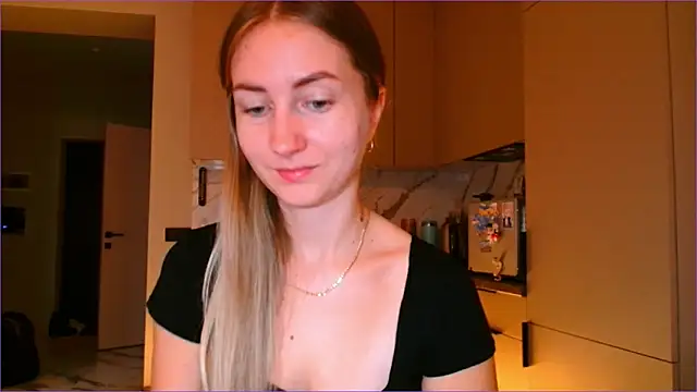 BluueSilk online show from November 25, 9:00 am