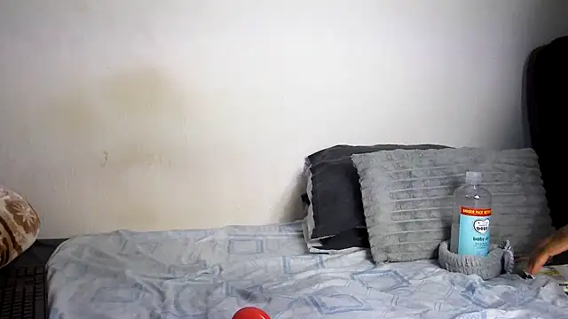 Suger-Boobs online show from April 5, 3:00 pm