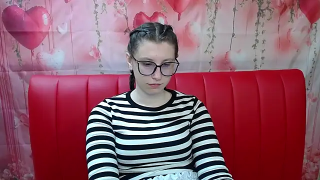 LilianaShine online show from April 28, 5:11 am