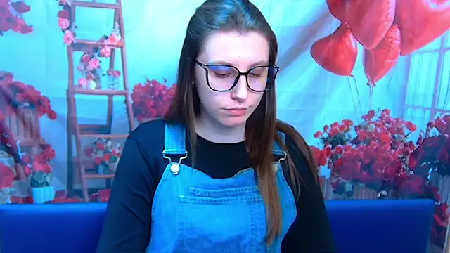 LilianaShine online show from April 19, 5:07 am