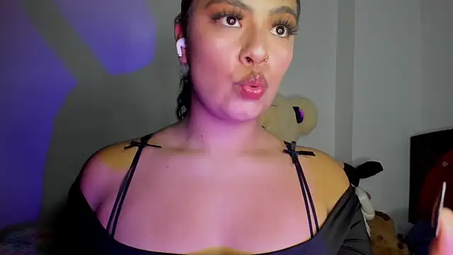 Kylievoos online show from March 18, 1:32 am