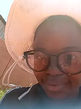 Sexylionessxx27 online show from February 2, 10:36 am