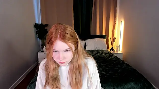 Julia Anis online show from February 5, 2:14 am