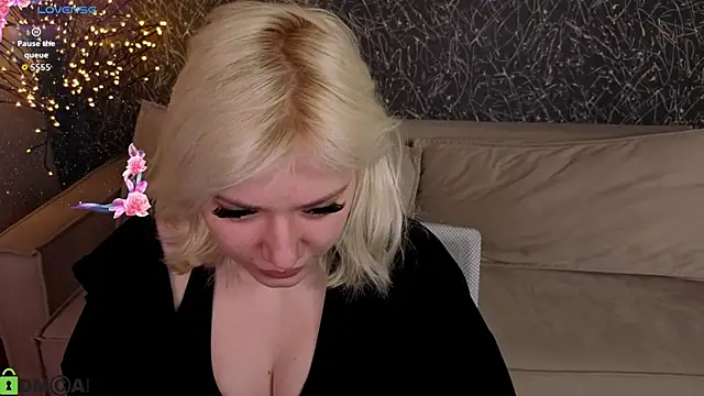 Kate Krose online show from April 3, 1:14 am