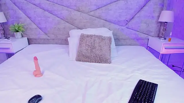 Sara Rossi   online show from February 6, 1:47 pm