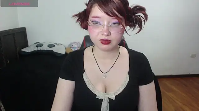 Cherrybloom692 online show from March 4, 4:41 am