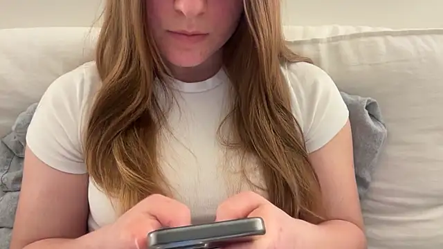 Lucyschickt online show from March 25, 6:22 pm