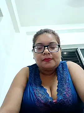 Elie Hallway online show from August 1, 5:37 pm