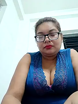 Elie Hallway online show from July 28, 5:46 pm