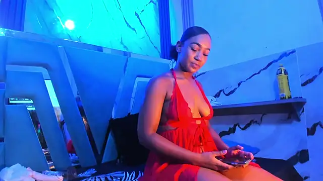 emii brown online show from April 18, 1:52 am