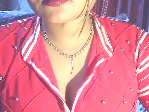 Nusrat Faria online show from April 18, 10:09 pm