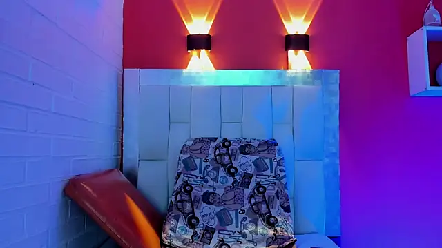 Roxy sexy69  online show from March 23, 3:23 am