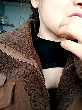 sushi-asa online show from February 4, 9:01 am