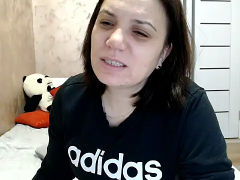 LorraGrey online show from February 9, 6:48 am