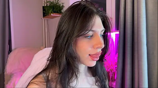 lunawho online show from February 27, 3:28 am