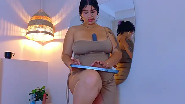 AngelIinHell online show from March 3, 11:38 am