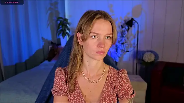 Crystal Kris online show from February 20, 1:23 pm