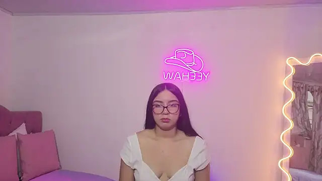 MILAH TAY online show from February 13, 12:07 pm