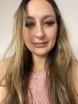 Alyxra online show from March 28, 8:36 am