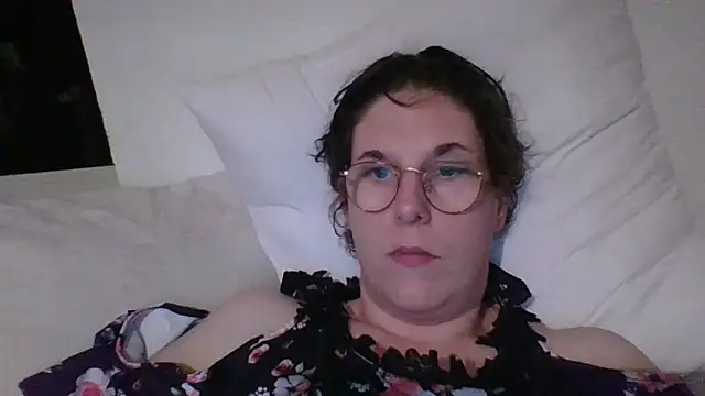 OIseauNoir88 online show from April 21, 7:54 pm