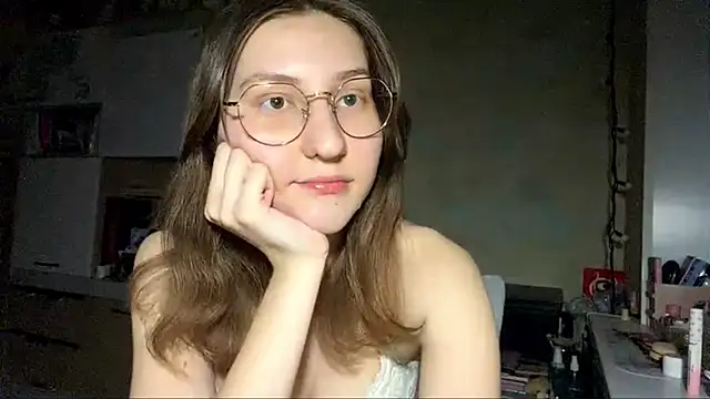 Miaaa Moon online show from March 26, 4:20 pm