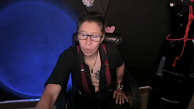 Kali Panther online show from March 6, 8:15 pm