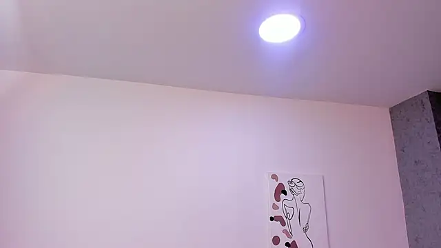 lil miia online show from March 24, 7:30 pm