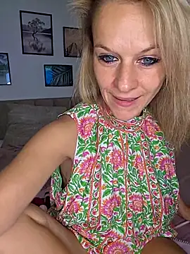 Couple-Kiwii-Orchidee-Boy online show from July 1, 11:21 am