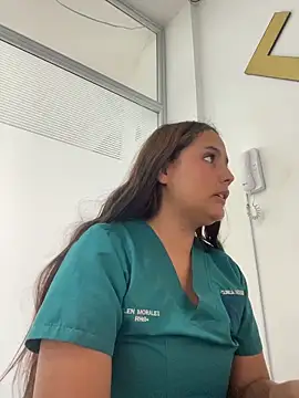 Noa Harper- online show from April 4, 10:30 pm