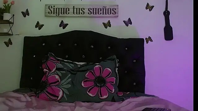 Coral Villalobos online show from February 11, 6:42 pm