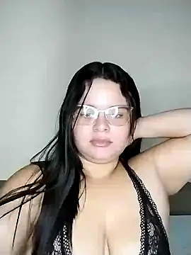 SamanthaStonee online show from April 5, 12:31 am