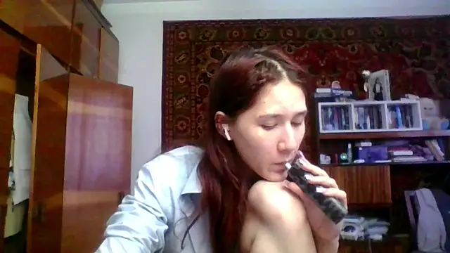 NickiKisinger online show from April 6, 7:53 am