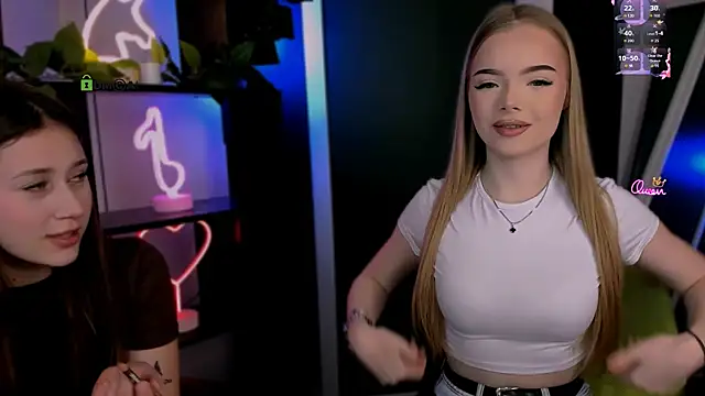 arianaa cat online show from March 21, 8:19 am