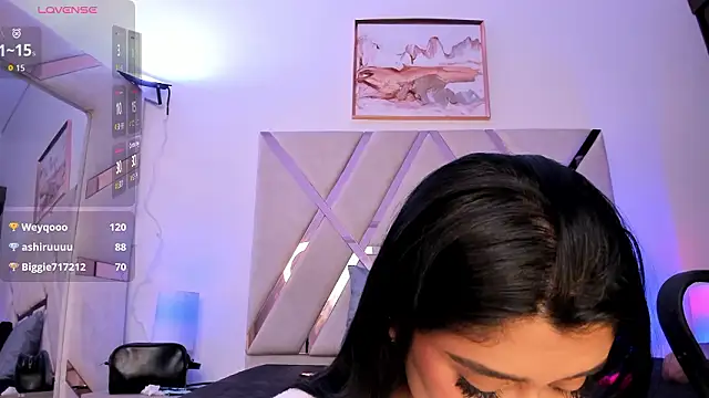 Lucia velez online show from February 15, 7:51 am