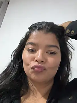 moonhelen online show from March 2, 7:26 am