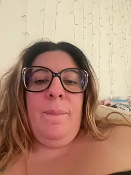 JasmineGlow7 online show from April 21, 1:51 pm