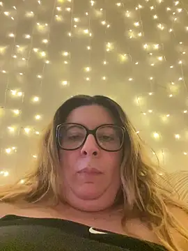 JasmineGlow7 online show from April 22, 10:29 pm