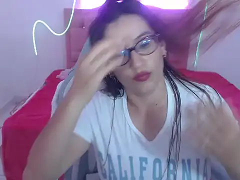 snowhot-69 online show from February 8, 12:58 am