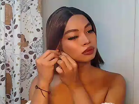 girlyteengrl online show from March 7, 11:34 pm