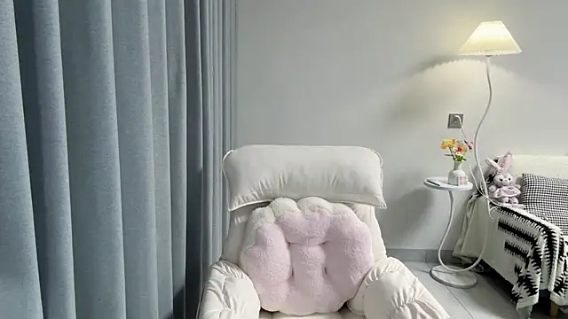 DYyyyyy-- online show from April 15, 12:06 pm