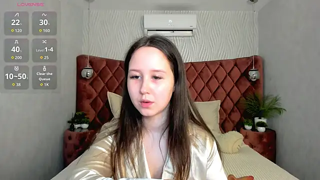 MonicaBev online show from April 12, 3:15 pm