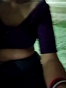 Royal hotti0011 online show from April 18, 9:48 pm