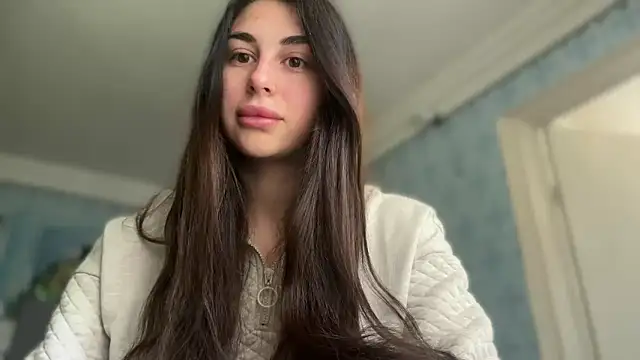 LiluMartiznir online show from May 4, 7:45 am