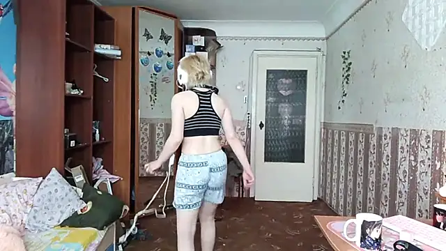 KathernSaulters online show from March 4, 7:59 am