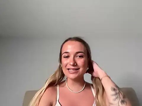 kelseyblu online show from March 8, 2:04 am